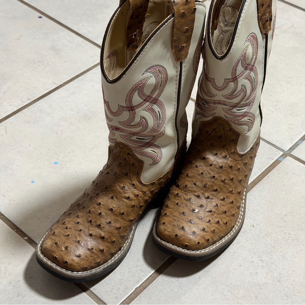 Old West Kids Boys' Ostrich Print Western Boots Broad Square Toe size 2‎